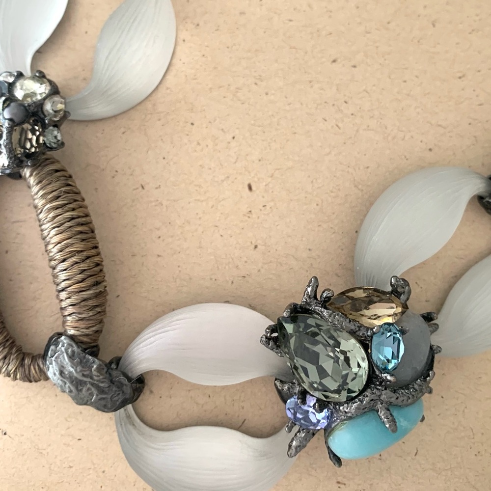 ALEXIS BITTAR • Rare Vintage Mixed Media Lucite Hemp Gemstone Crystal  Necklace - Picture 5 of 15